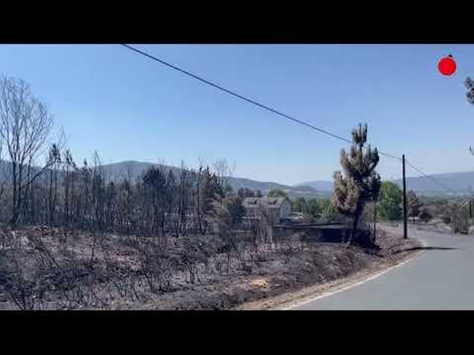 Verín, teñido de negro, muestra un panorama desolador tras el incendio 5.8.22