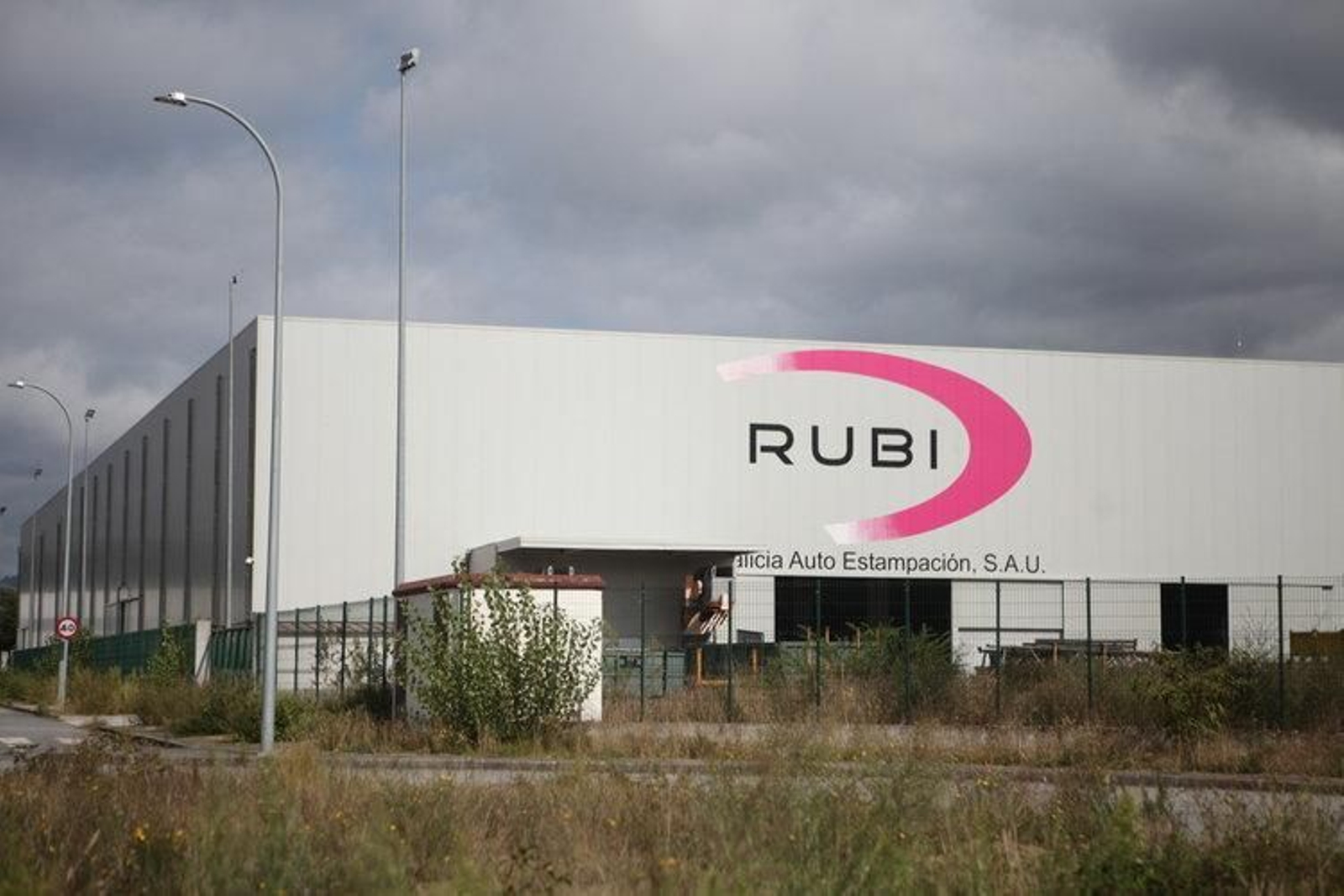 Naves industriales ubicadas en el parque empresarial de San Cristovo.