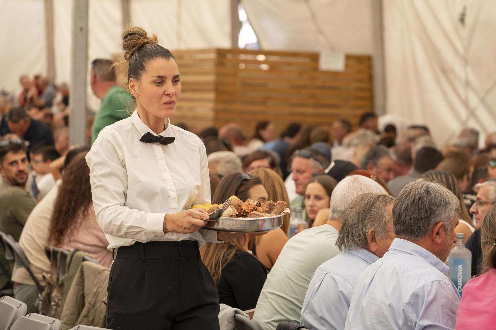 Galería | Montederramo presume de carne, ganado y ambiente festivo