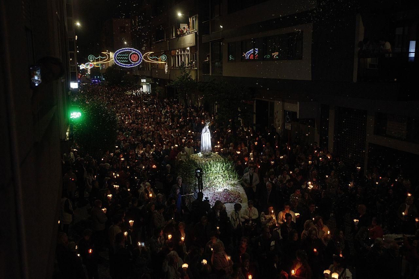 Vista aérea de la Procesión de la Virgen de Fátima