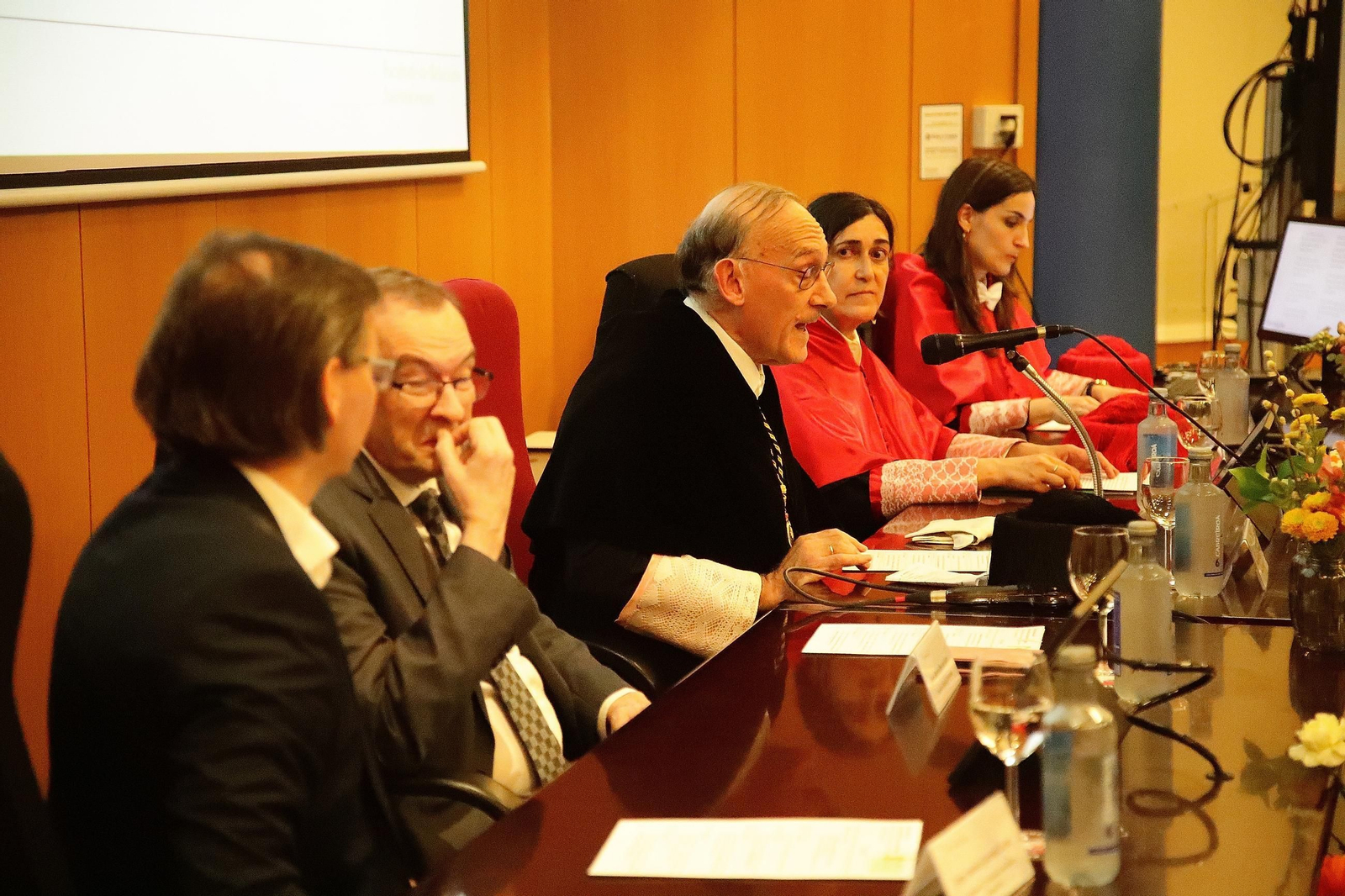 Galería | Los primeros graduados en Relaciones Internacionales por la UVigo Campus Ourense se despiden de la etapa universitaria