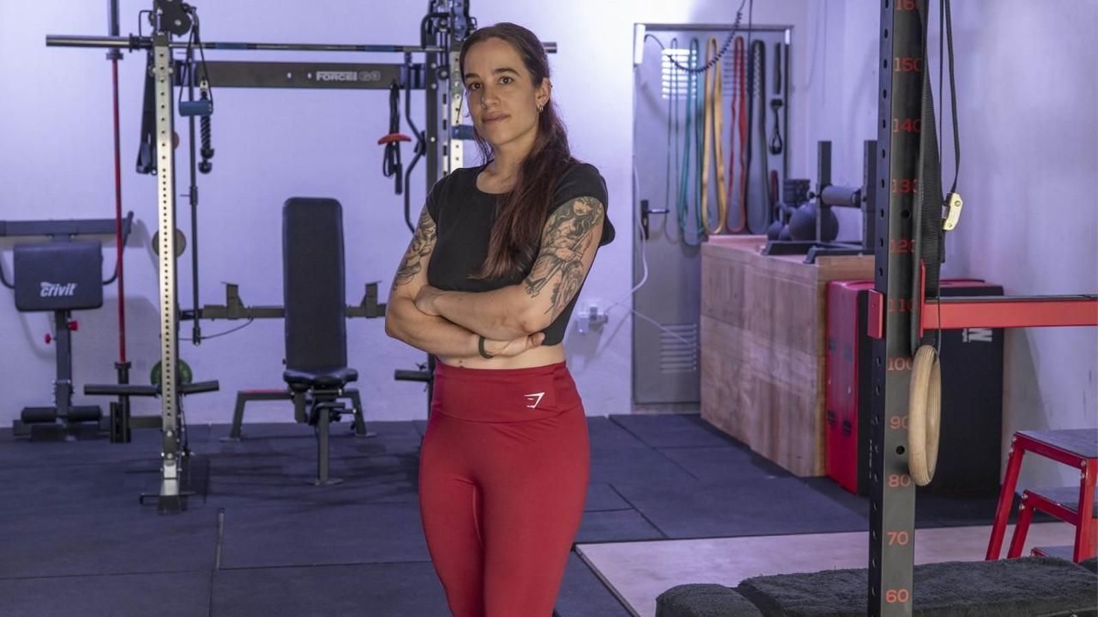 Raquel Teijeira en el centro de entrenamiento del que dispone en su hogar.