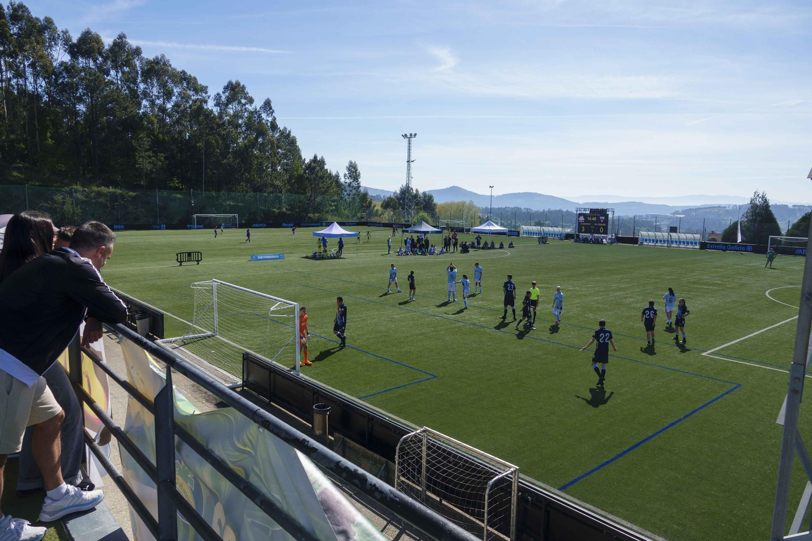 Galería | El fútbol femenino se cita en A Madroa para la II Copa Máis Enerxía