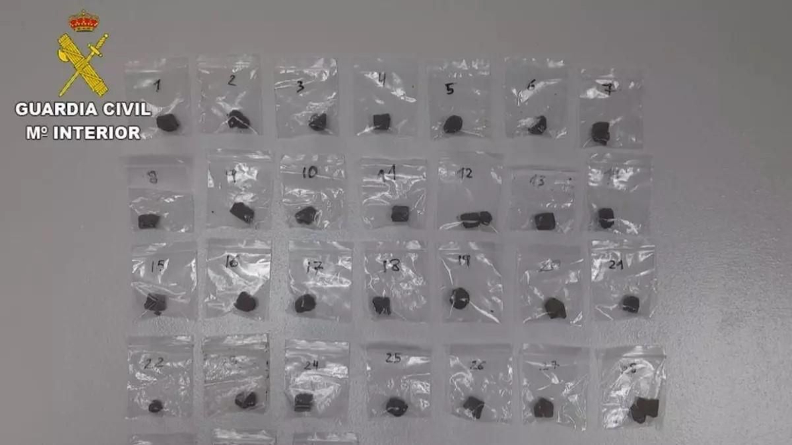 Droga incautada a una menor en Vila de Cruces (Pontevedra).