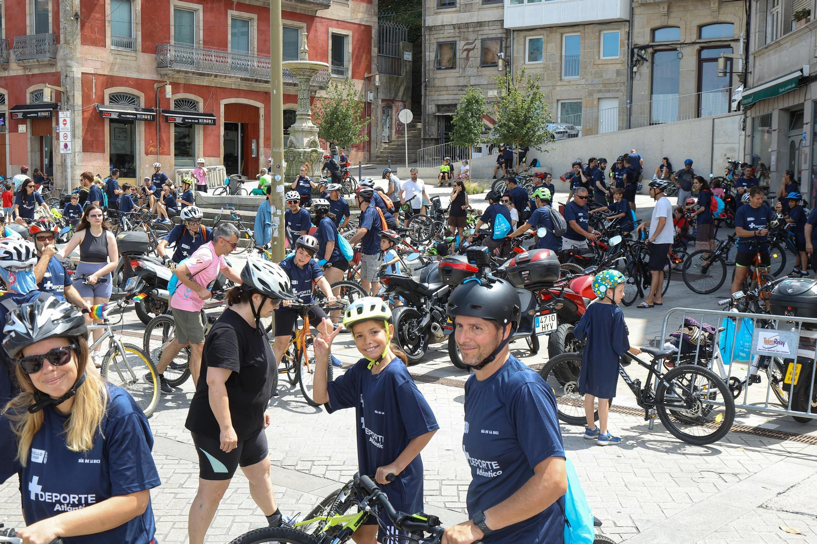 Galería | El ciclismo toma Vigo con la primera edición del Día de la Bici de Atlántico