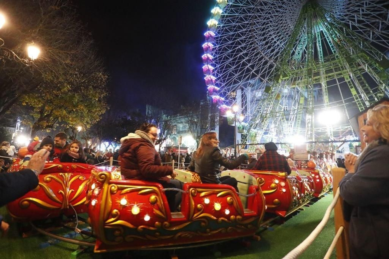 Los turistas invaden Vigo en el Puente69