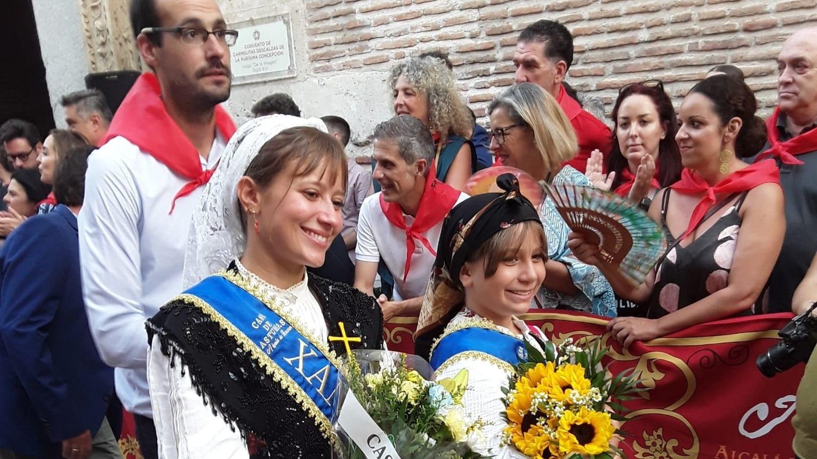 La Xana y la Xanina durante el desfile