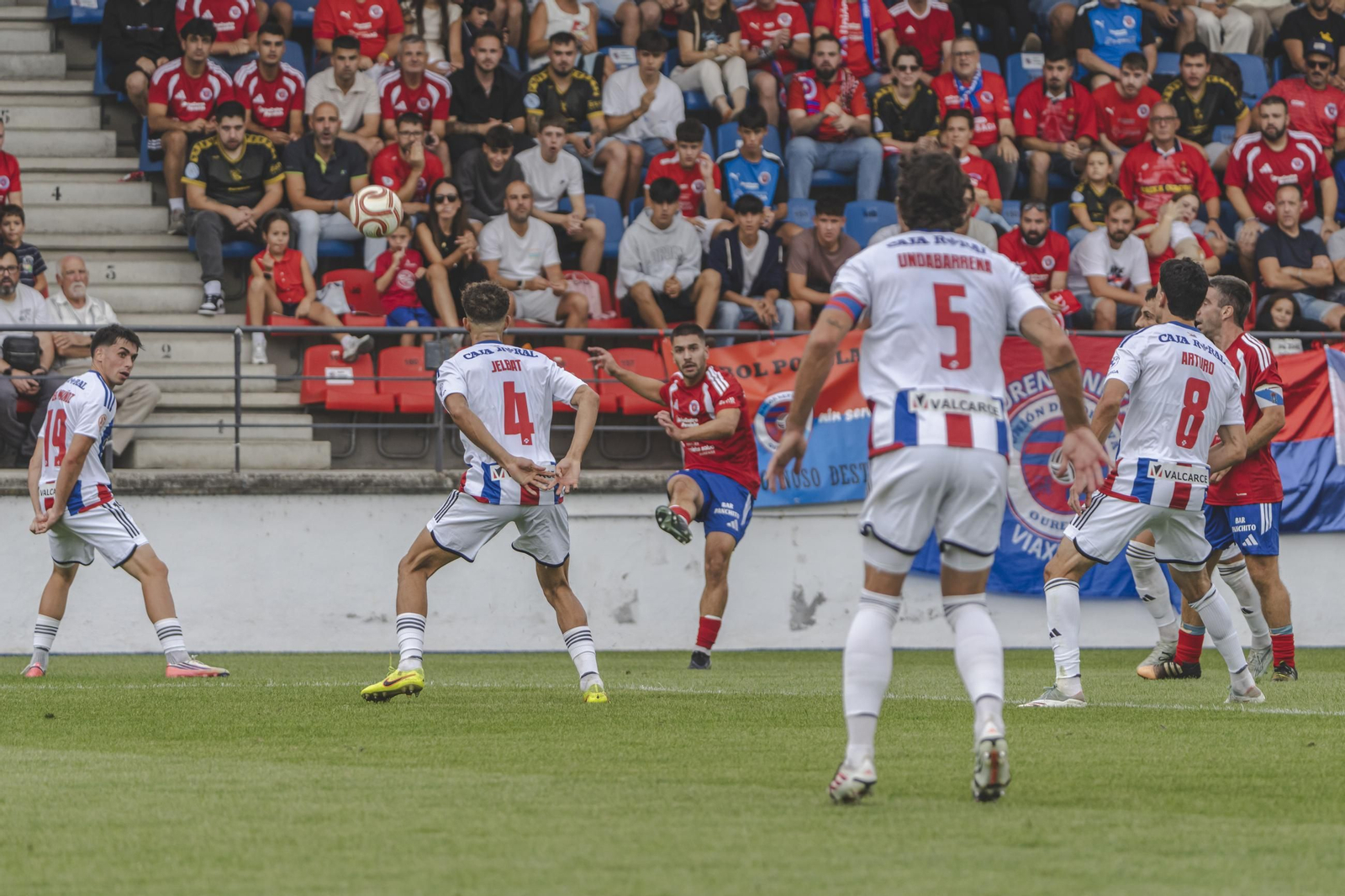 Galería | O Couto disfruta con el estreno de la UD Ourense en Primera Federación, en fotos