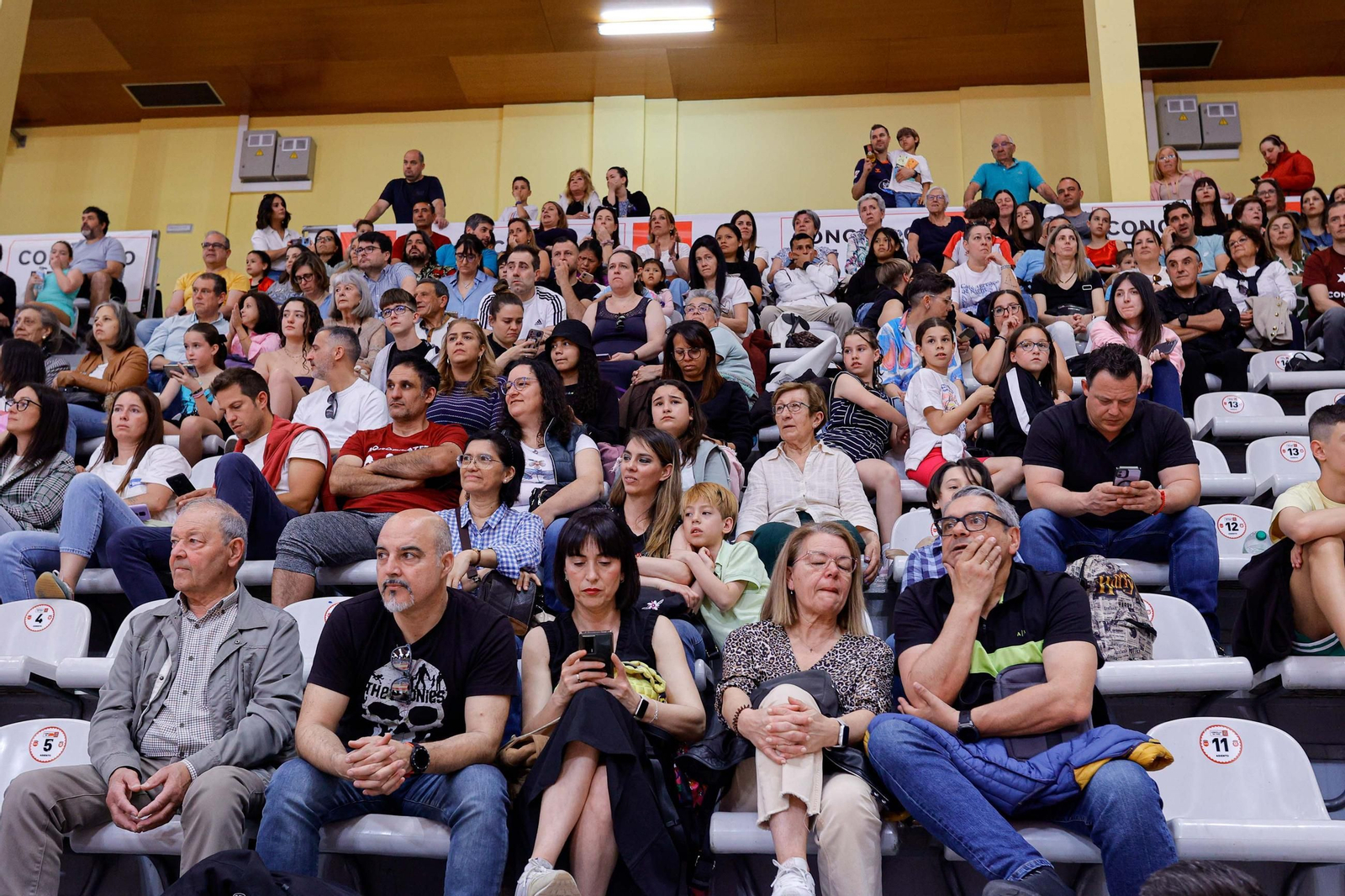 Galería | El pabellón de As Travesas celebra el Día do Patín