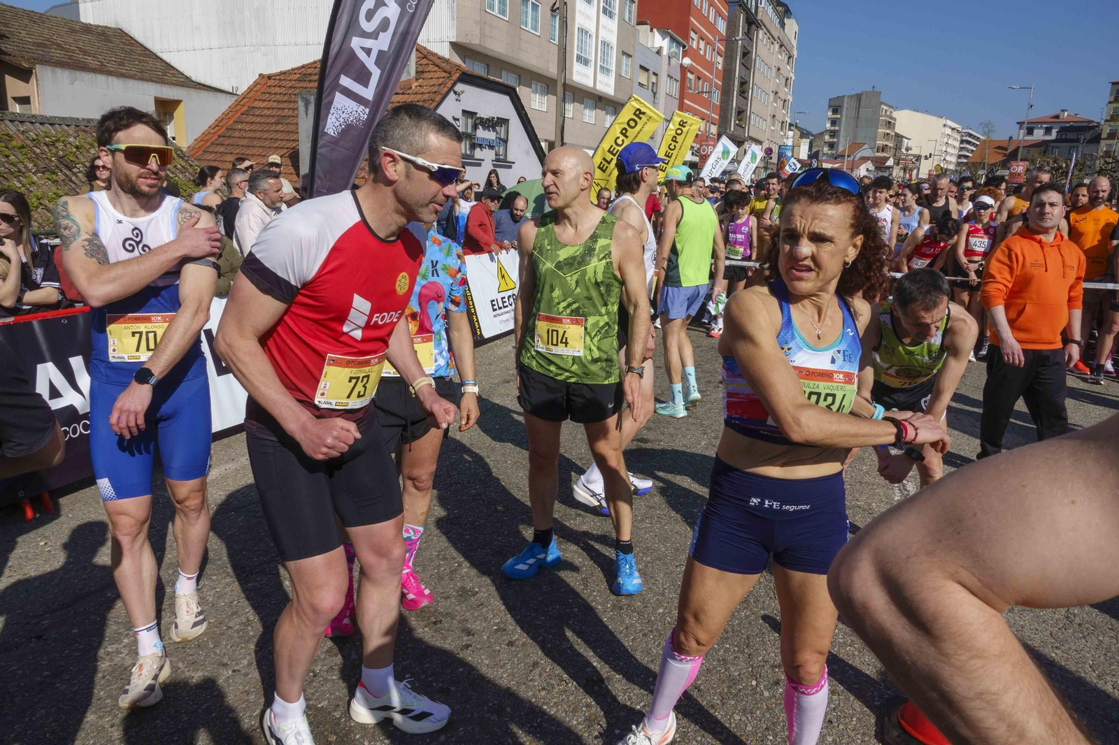 Galería | Pequeños y mayores se divierten en la 10K de Porriño