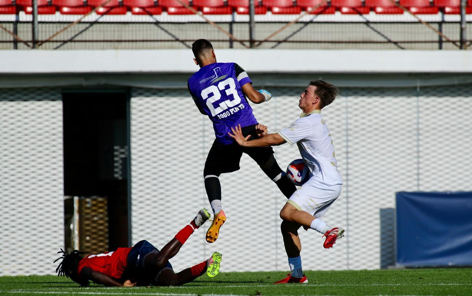 Galería | El Cented Academy conquista la Copa Diputación ante el calor de O Couto