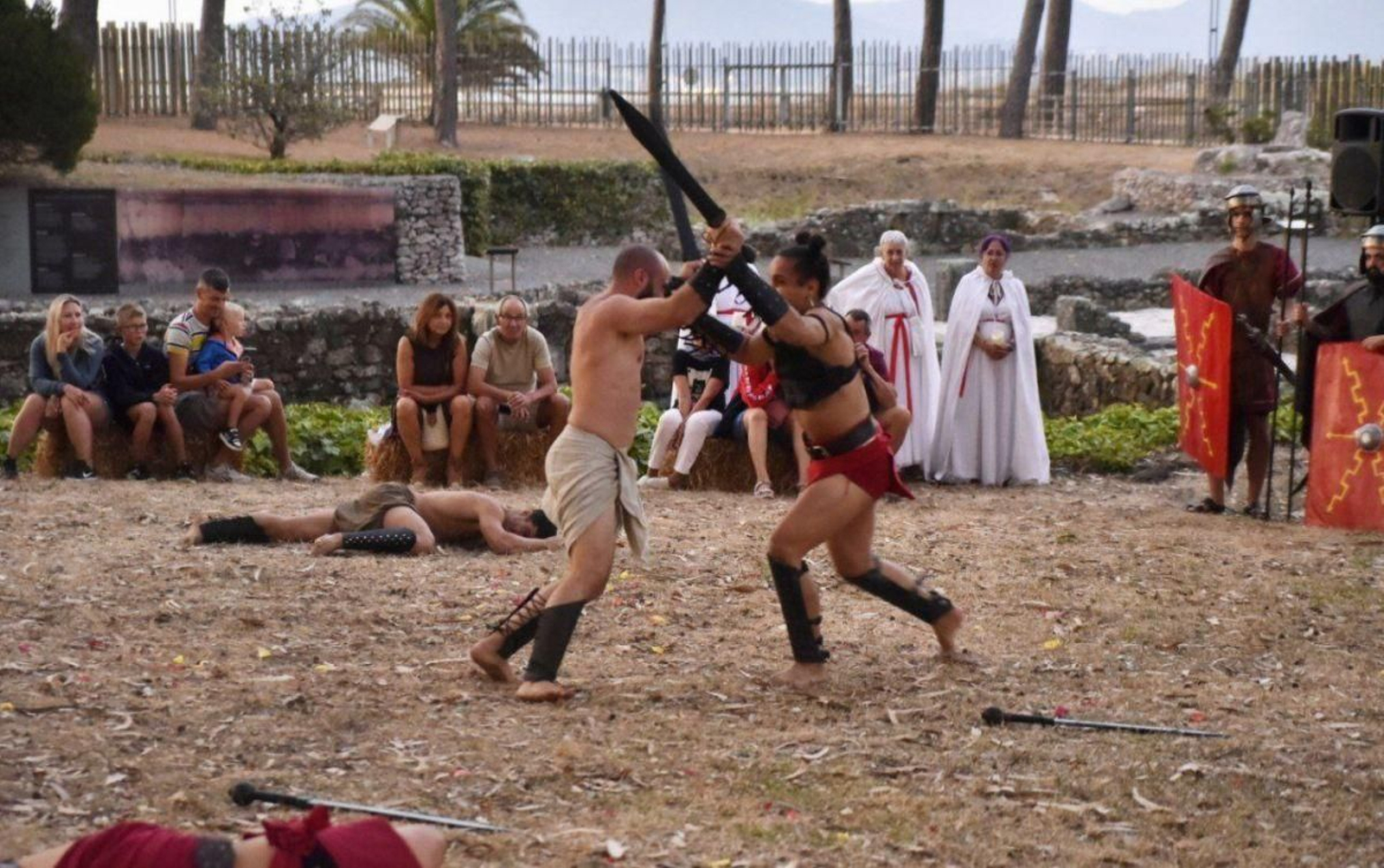 La última representación romana del verano, ayer en la finca de Mirambell.