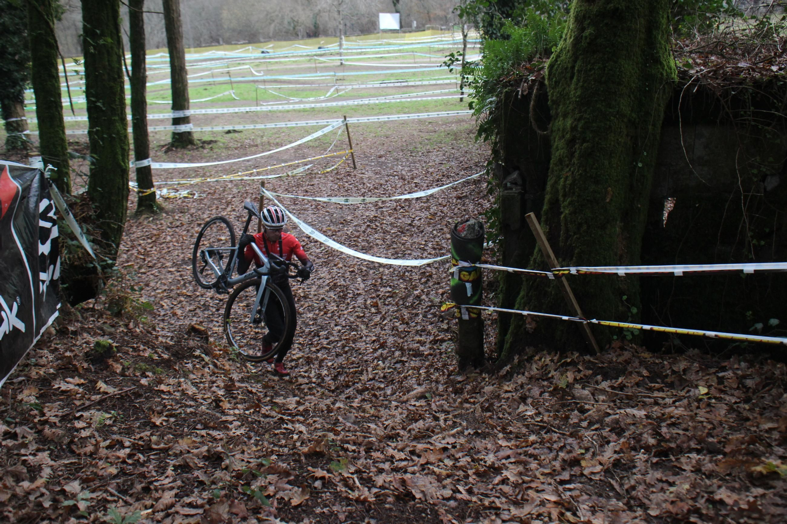Galería | El campeón de ciclocross Miguel Rodríguez entrena en su Ponteareas natal