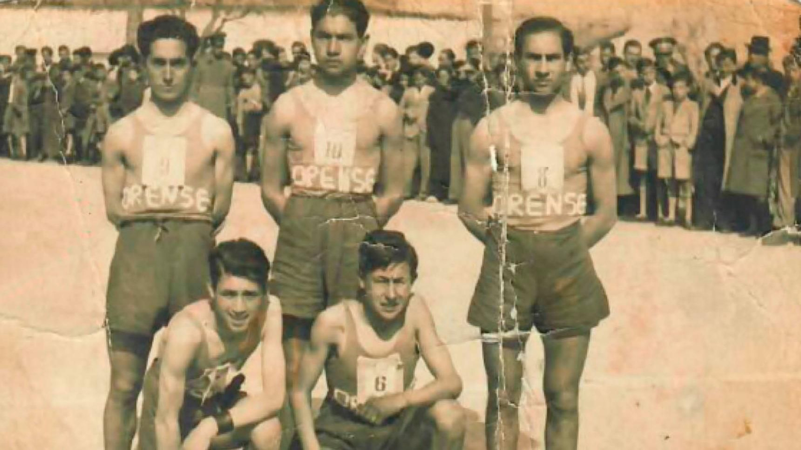 Magín Prieto es el primero por la izquierda (dorsal 9). Manaicas es uno de los agachados.
