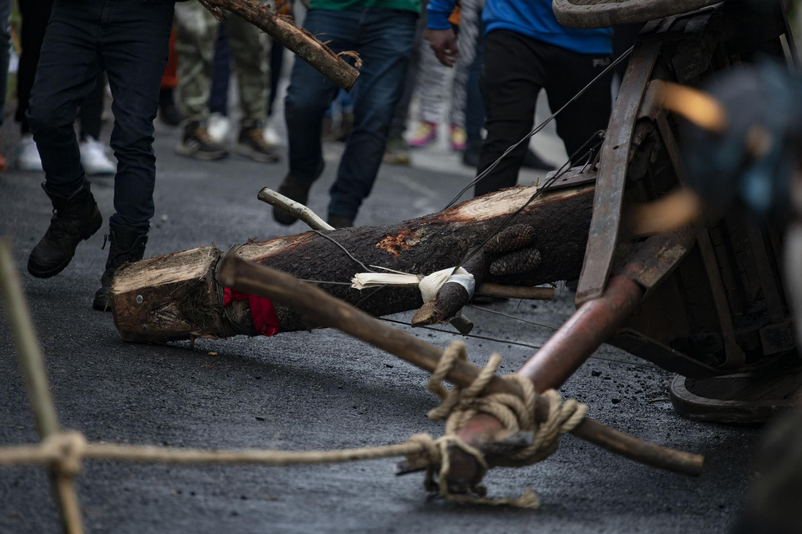 Galería | El meco Abalos recorrió As Teixugueiras, Cartelle