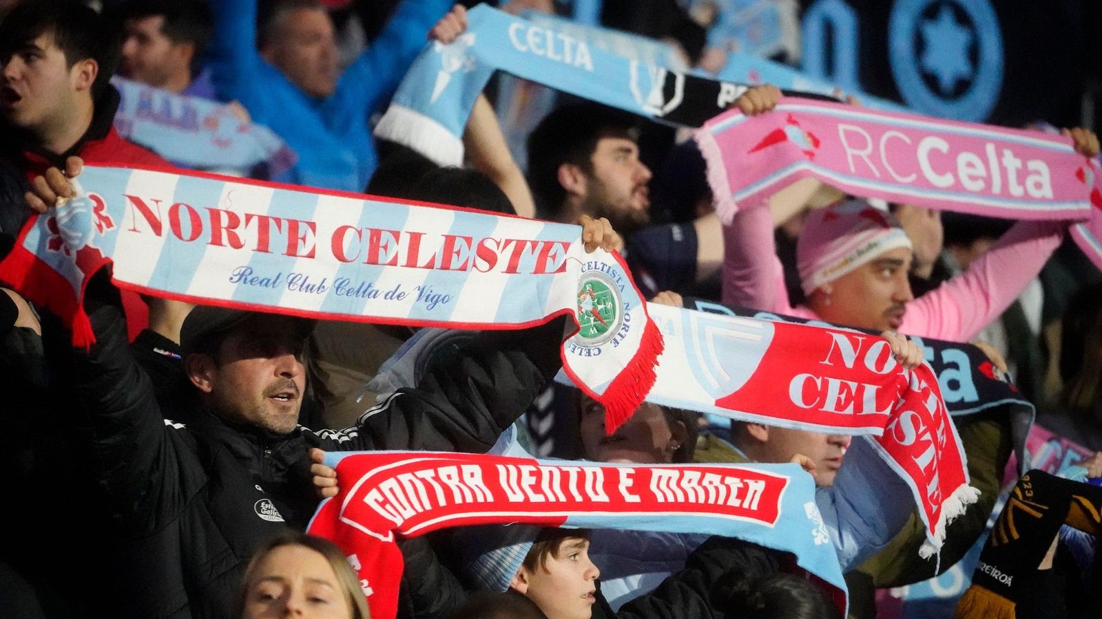 Galería | Decepción en Balaídos por la derrota del Celta ante el Espanyol