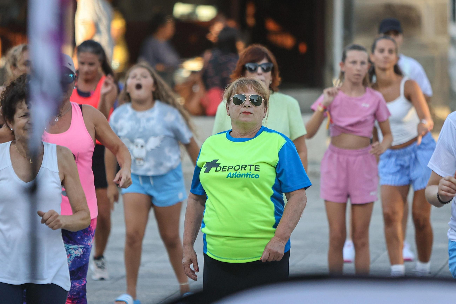 Galería | Un centenar de personas se activan con la sesión de zumba de +Deporte Atlántico