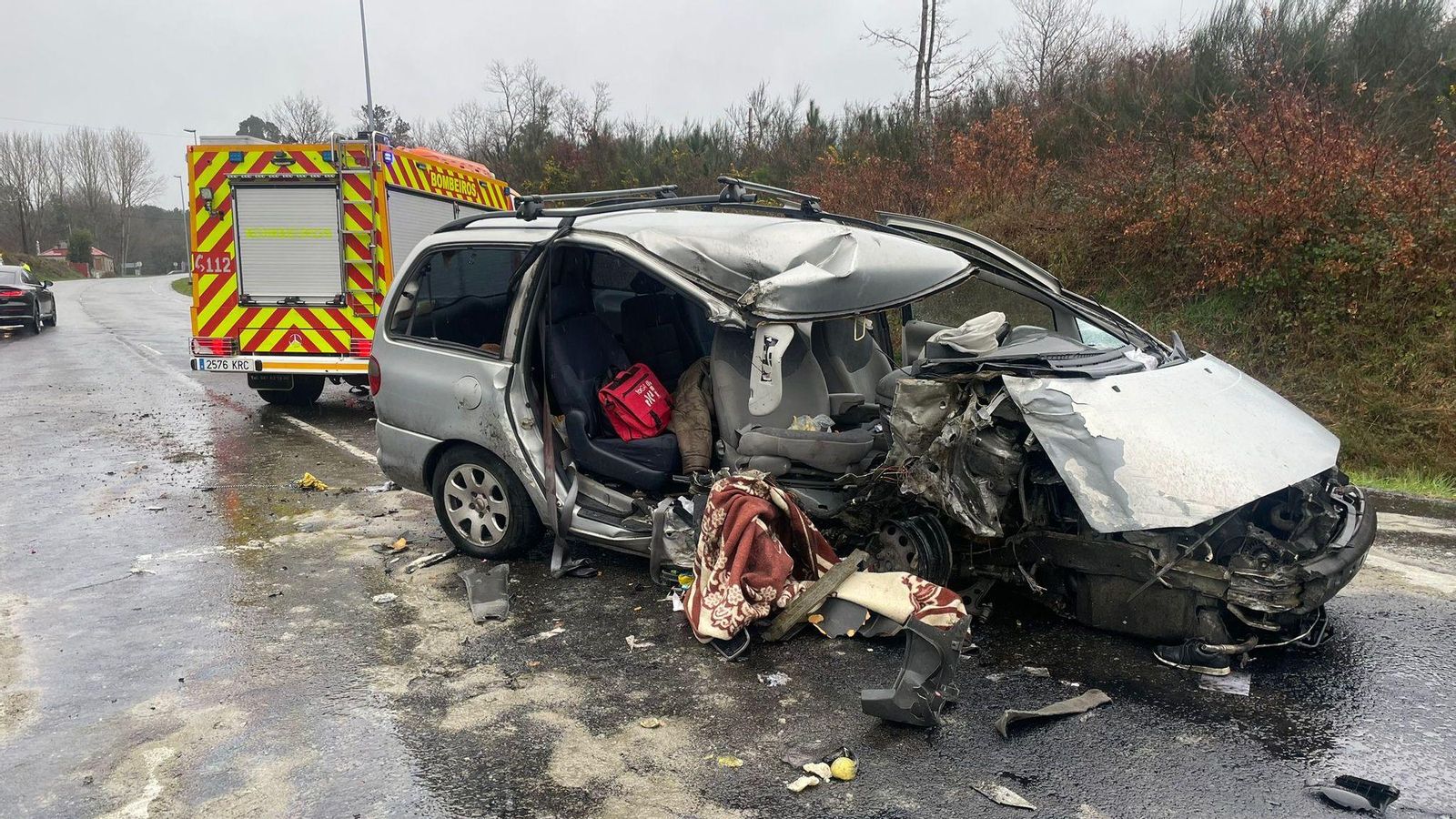 El estado del vehículo tras el impacto contra la casa