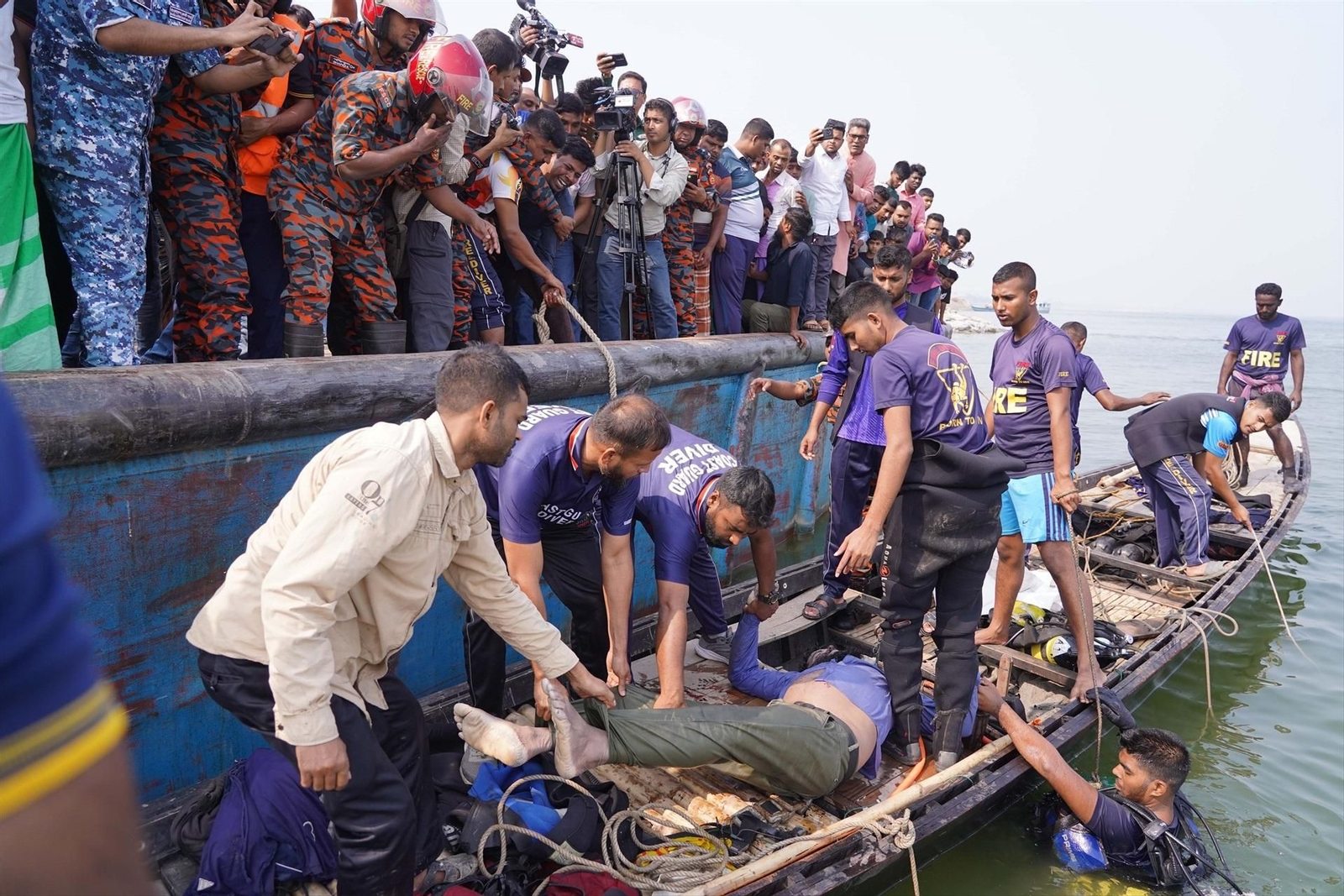 Rescate en Bangladesh