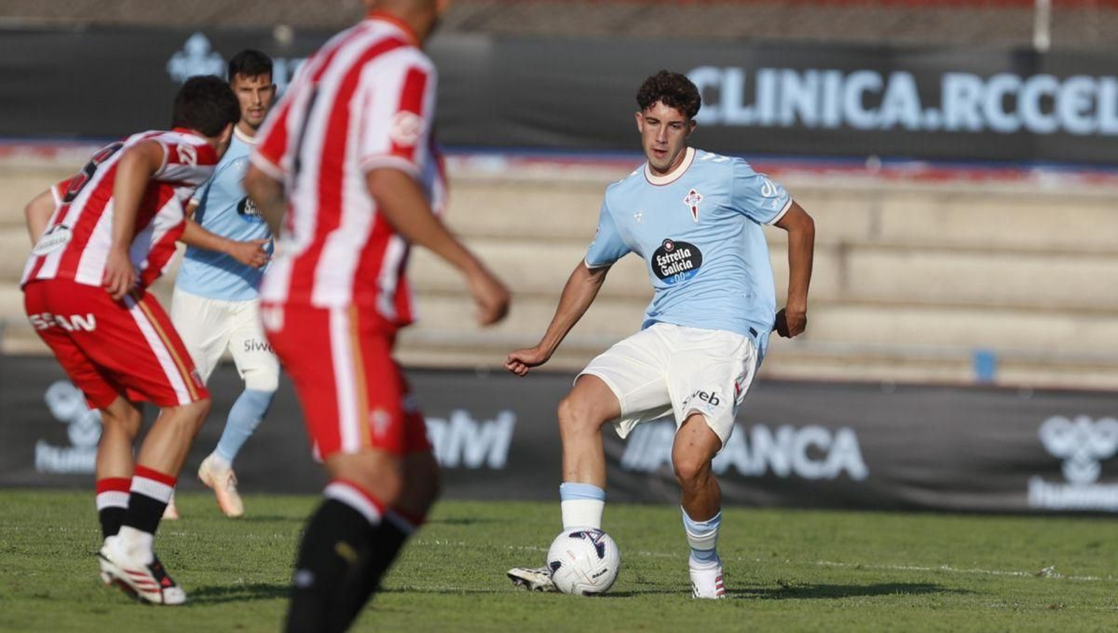 Cuatro años separan a Hugo Burcio (en imagen) de Hugo González pero los dos persiguen el salto a Primera este verano con el Celta.
