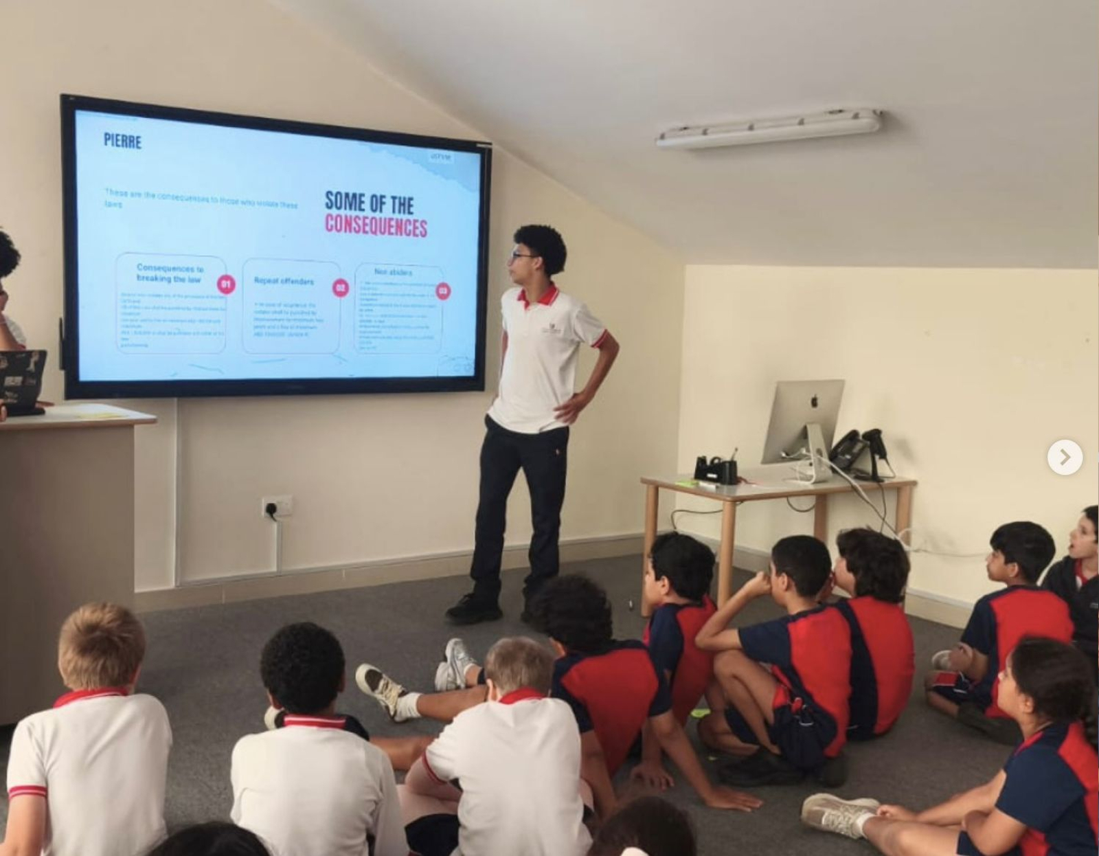 Una clase en colegio español