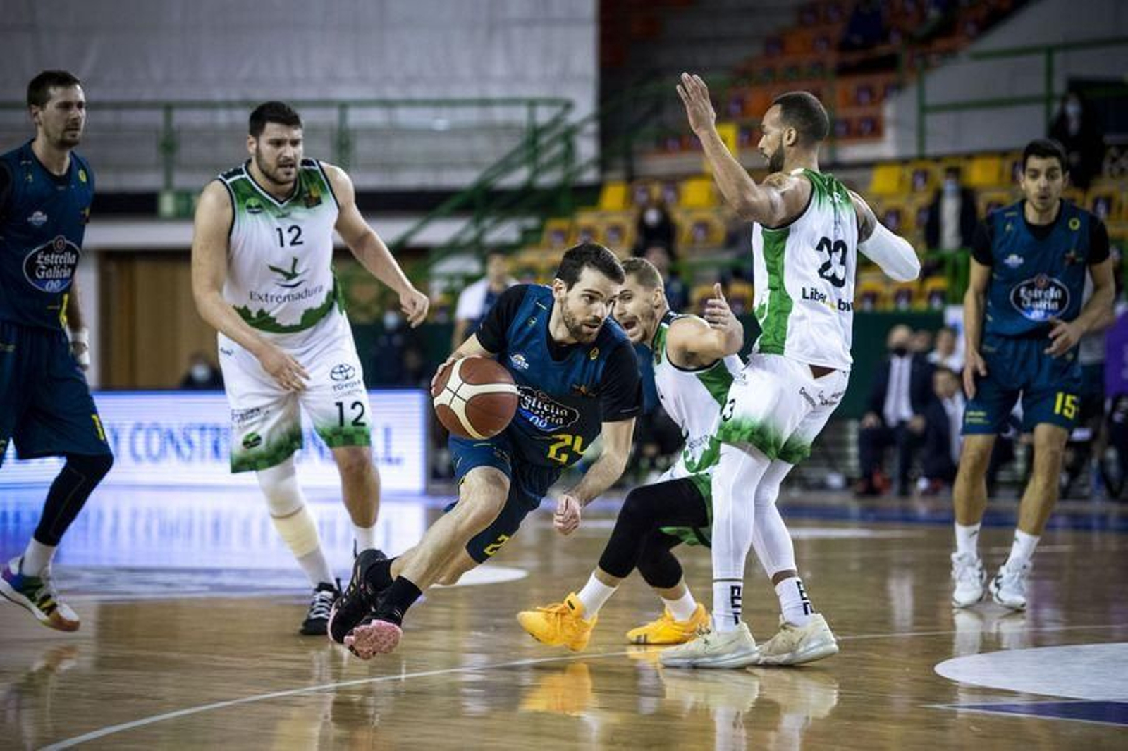 OURENSE (PAZO DOS DEPORTES PACO PAZ). 10/01/2021. Partido de baloncesto, liga LEB ORO en la jornada 12, entre el COB y el Cáceres. OURENSE. FOTO: ÓSCAR PINAL