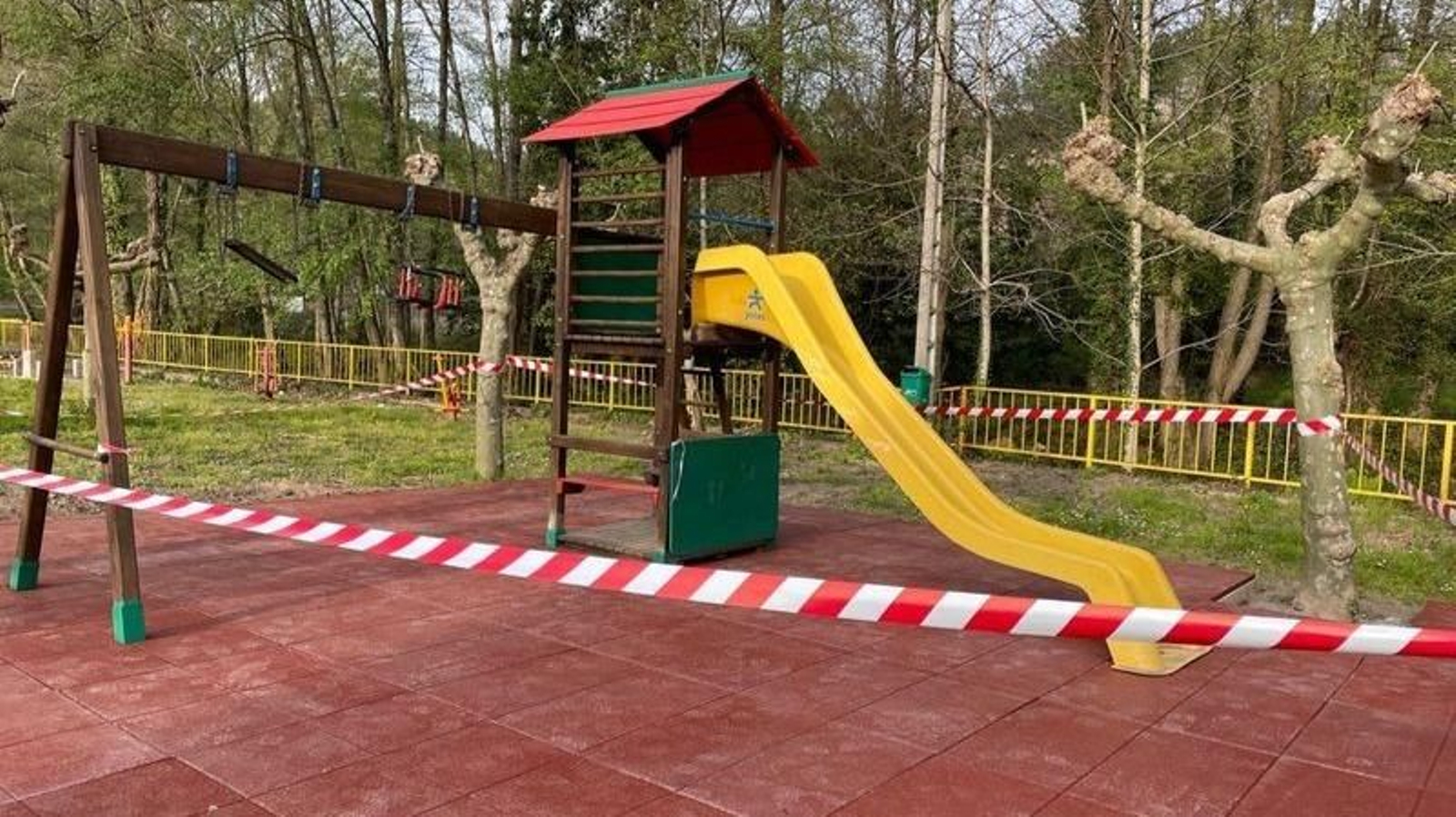 La propuesta municipal incluye mejorar los servicios, como los parques infantiles.