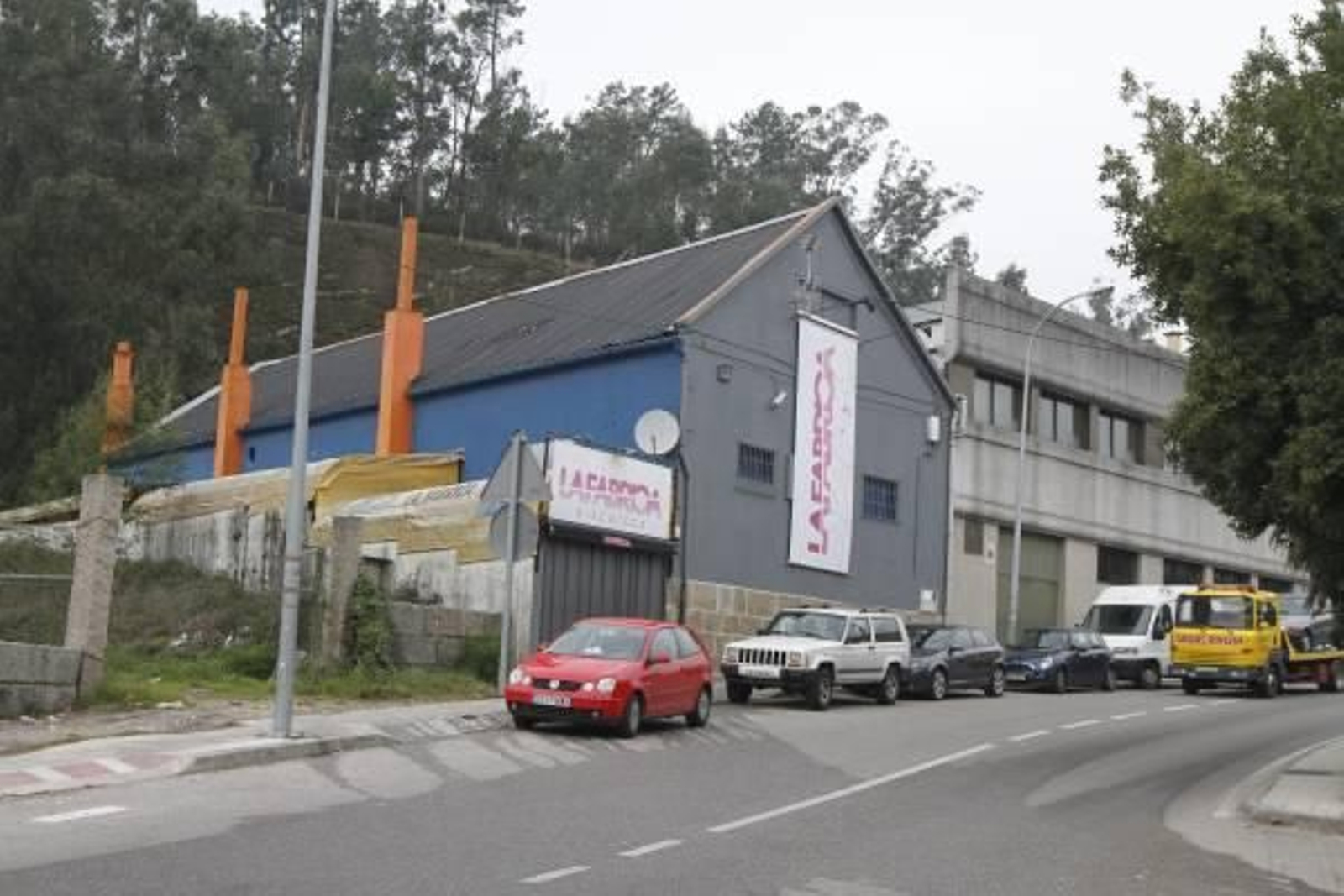 El accidente se produjo a la salida de la discoteca que se encuentra en la avenida  Mendiño. Foto: J.V. Landín