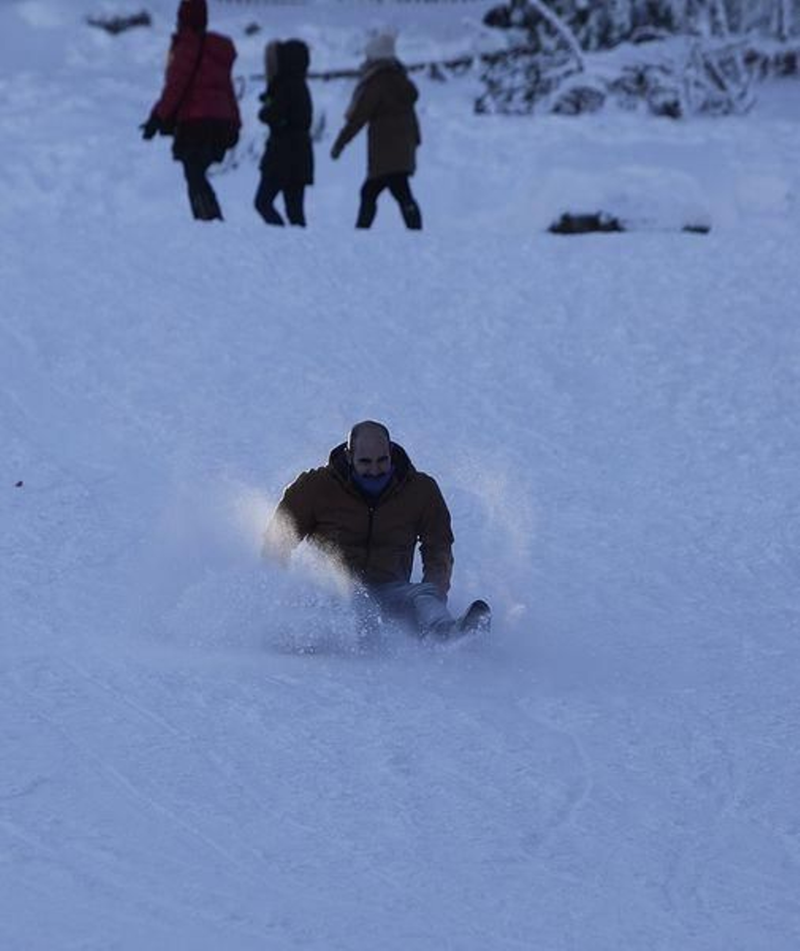 La nieve, protagonista de la jornada en Manzaneda // FOTO: MIGUEL ÁNGEL