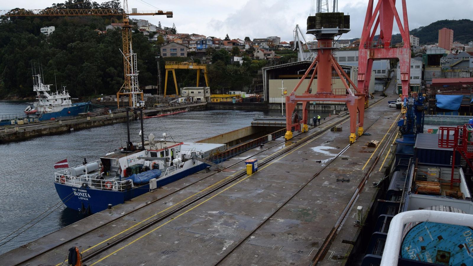 Acaba de atracar en San Enrique el mercante “Bonita” dentro de la colaboración con Dragados.