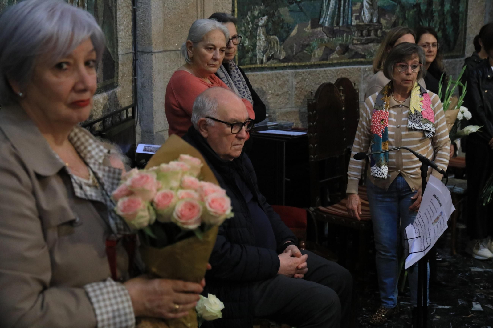 Galería | Las madres ofrecen sus flores un año más a la Virgen de Fátima, en fotos