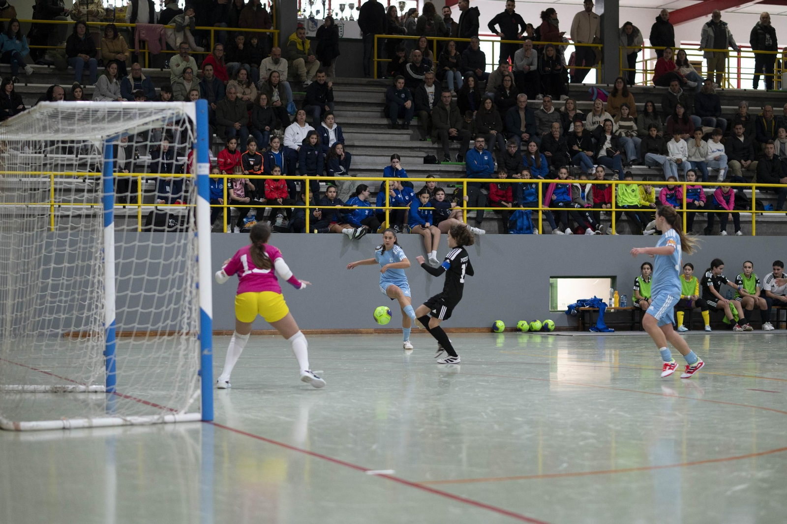 Galería | O Carballiño disfruta con el Campeonato de Fútbol Sala de Selecciones Comarcales
