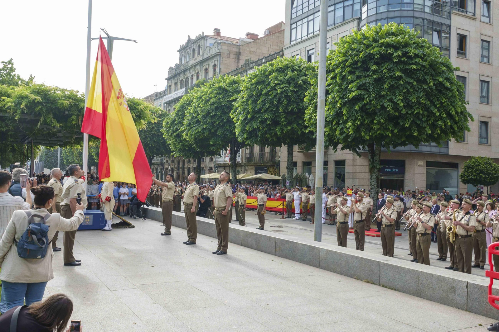 Galería | Comienza la programación del Día de las Fuerzas Armadas en Vigo