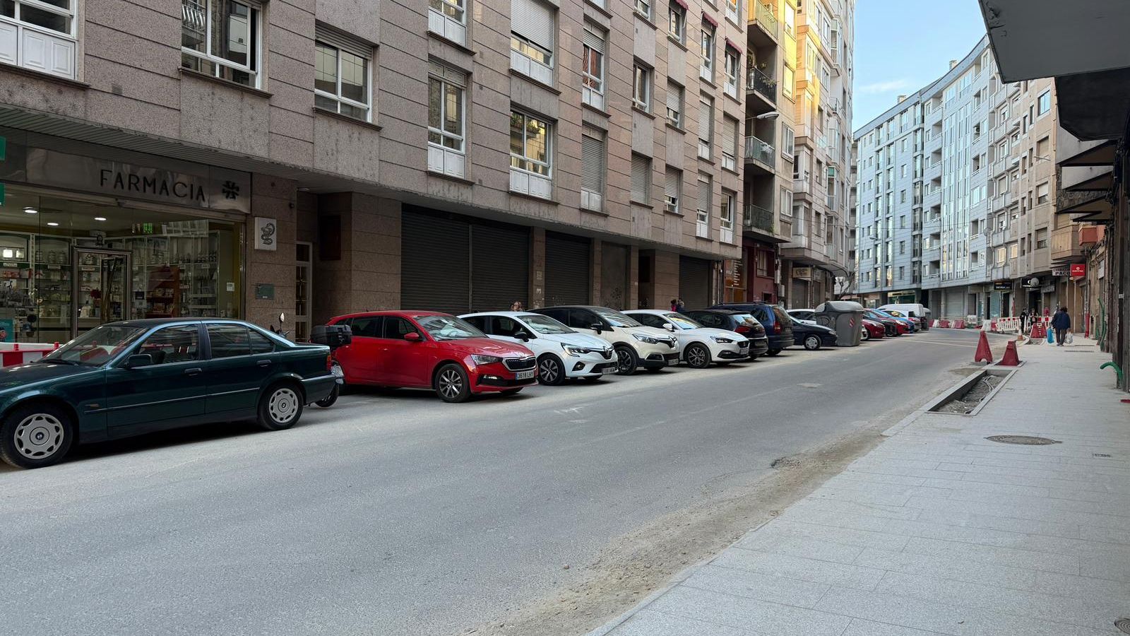 Aparcamiento improvisado en la avenida de Portugal