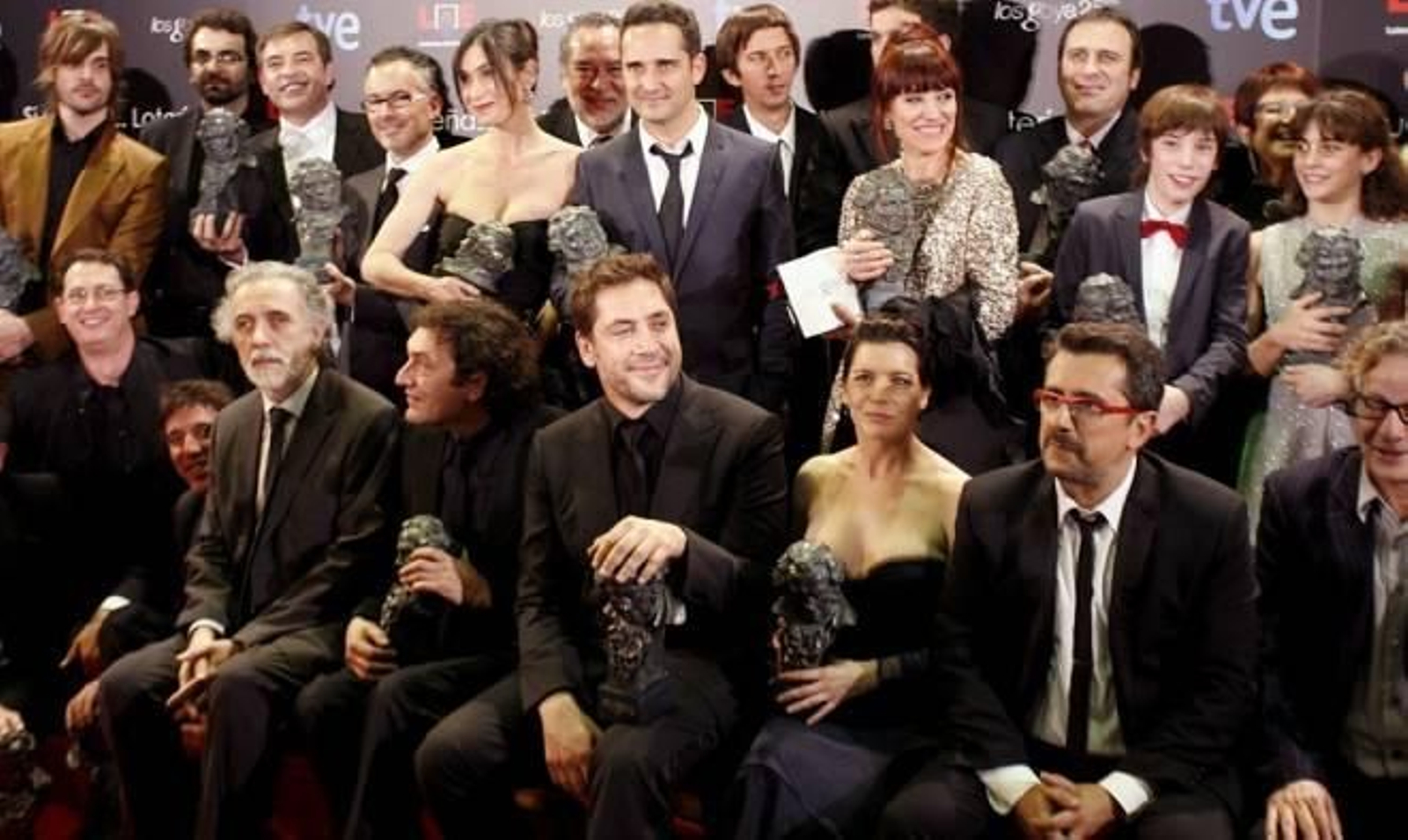 Foto de grupo de los ganadores.