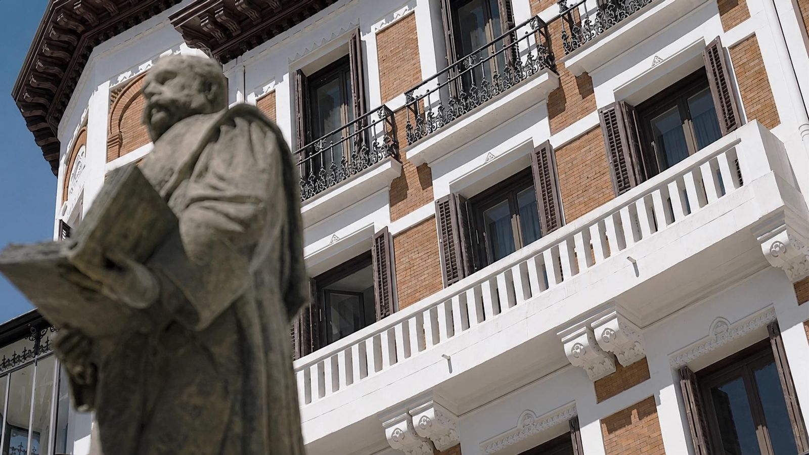 Detalle de la fachada del nuevo proyecto de viviendas de lujo en Madrid