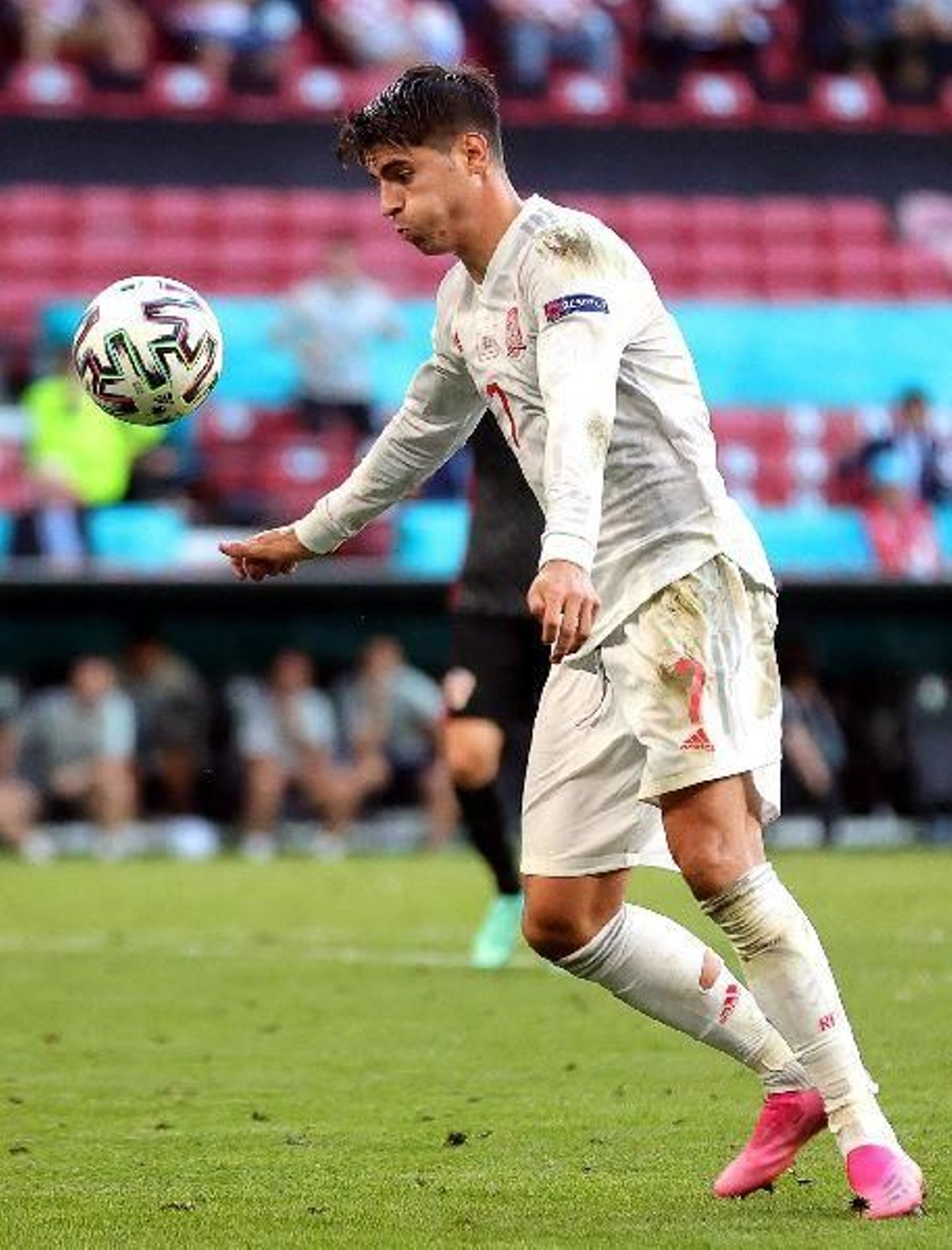 España sufre en su pase a cuartos 15