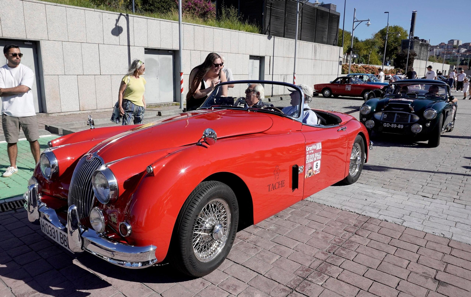 Galería | Los coches clásicos toman el Gran Vía