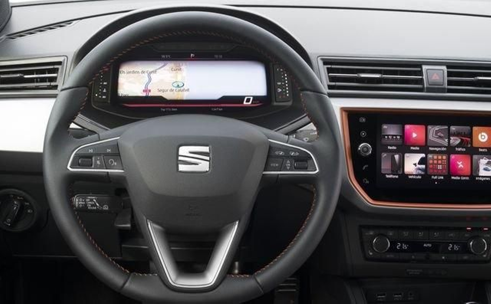 El sistema Digital Cockpit ofrece al conductor la información más importante en cada momento.