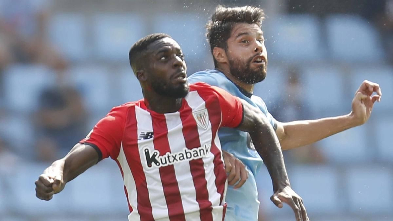 Iñaki Williams y Néstor Araujo, en el Celta-Athletic de la primera vuelta en Balaídos.