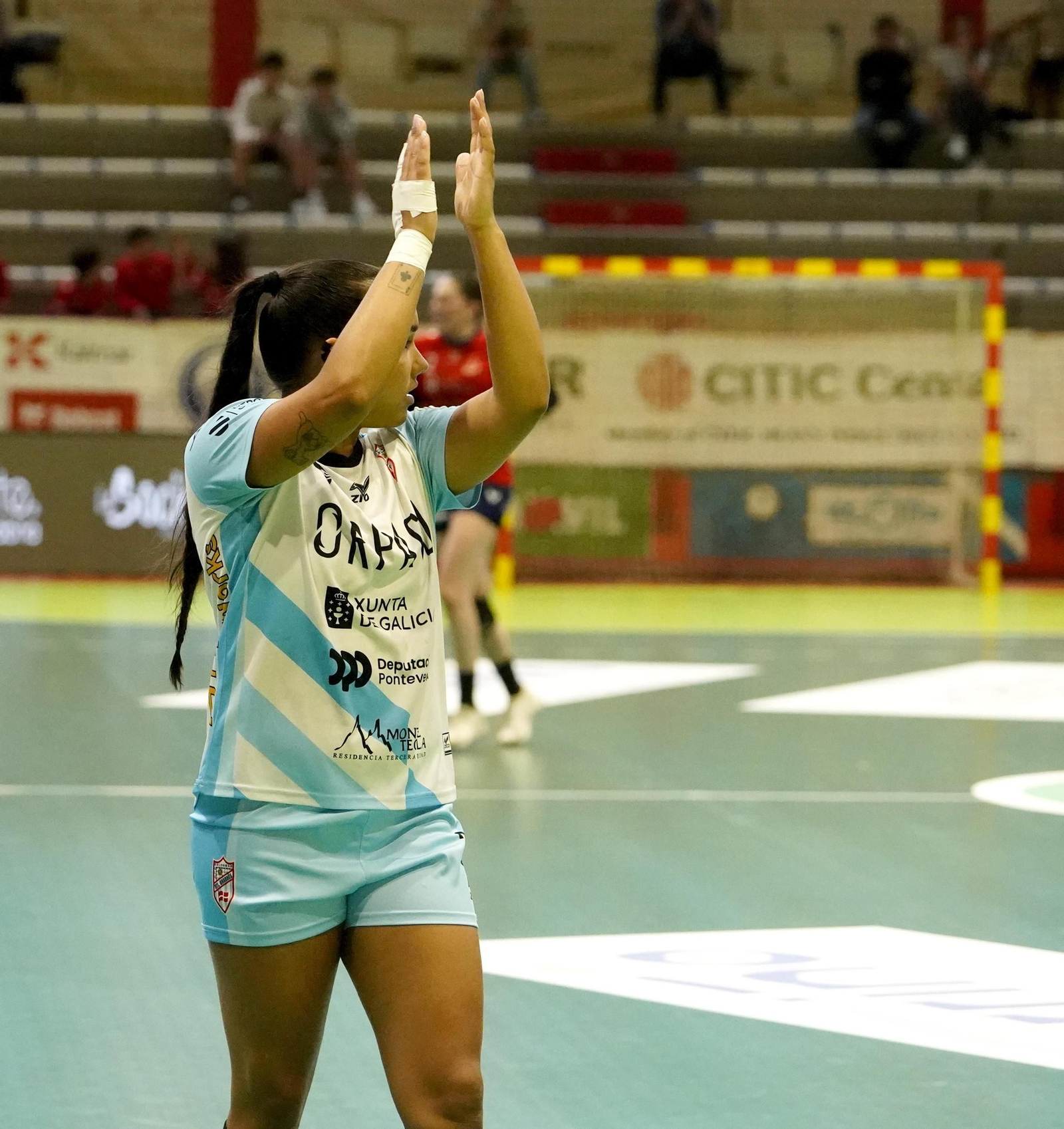 Galería | Porriño y Guardés se miden en el derbi femenino