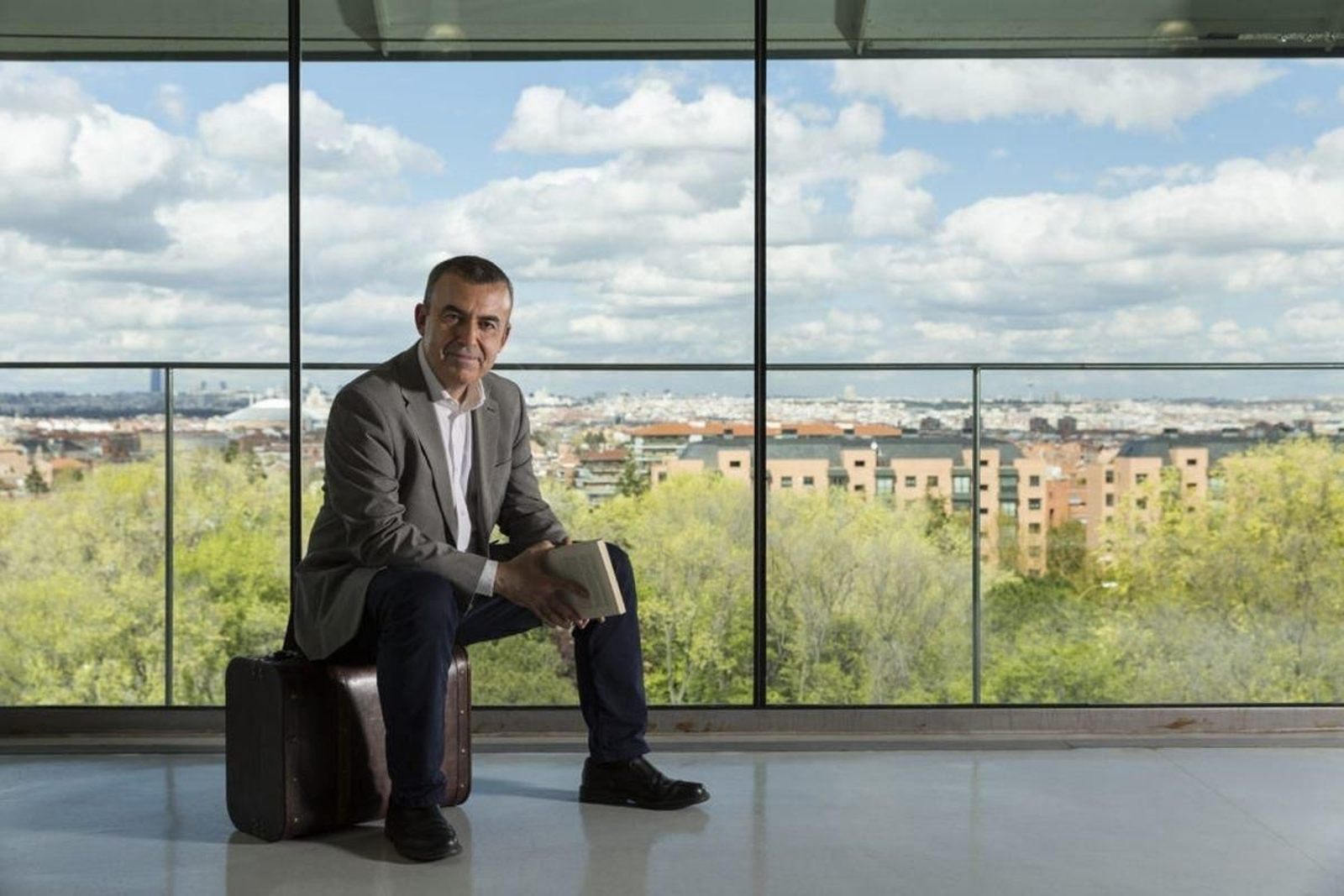 El escritor Lorenzo Silva es el ponente invitado hoy en el Foro Atlántico.