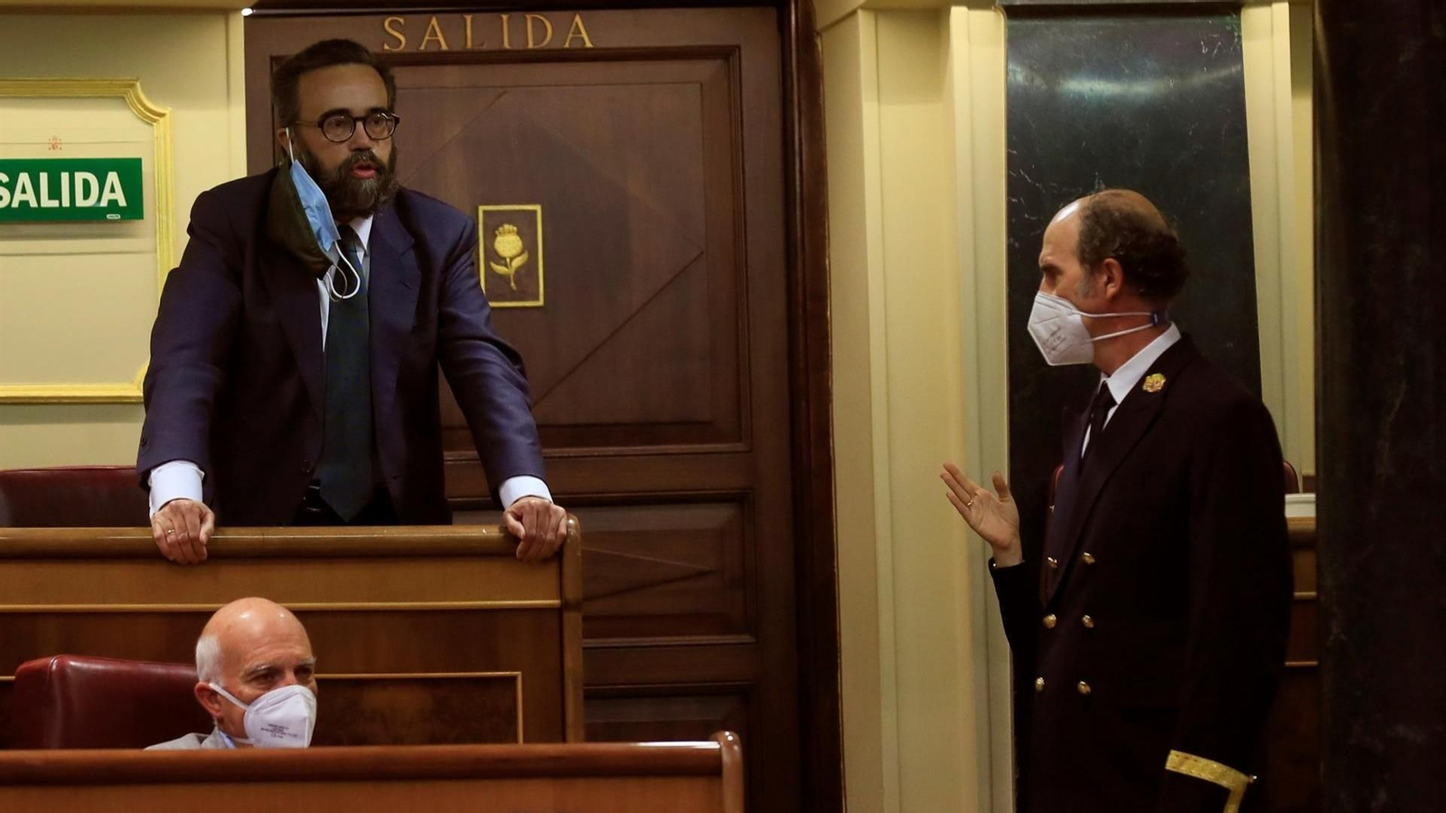 José María Sánchez García, al ser expulsado. (EFE)