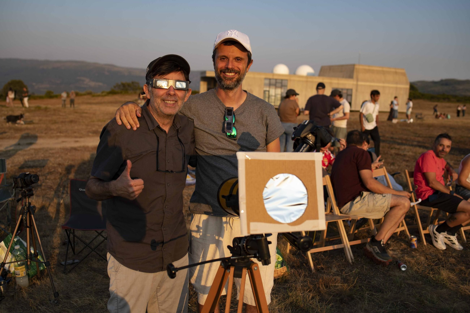 Galería | Desde Celanova hasta O Barco: la provincia se queda a oscuras por el eclipse total