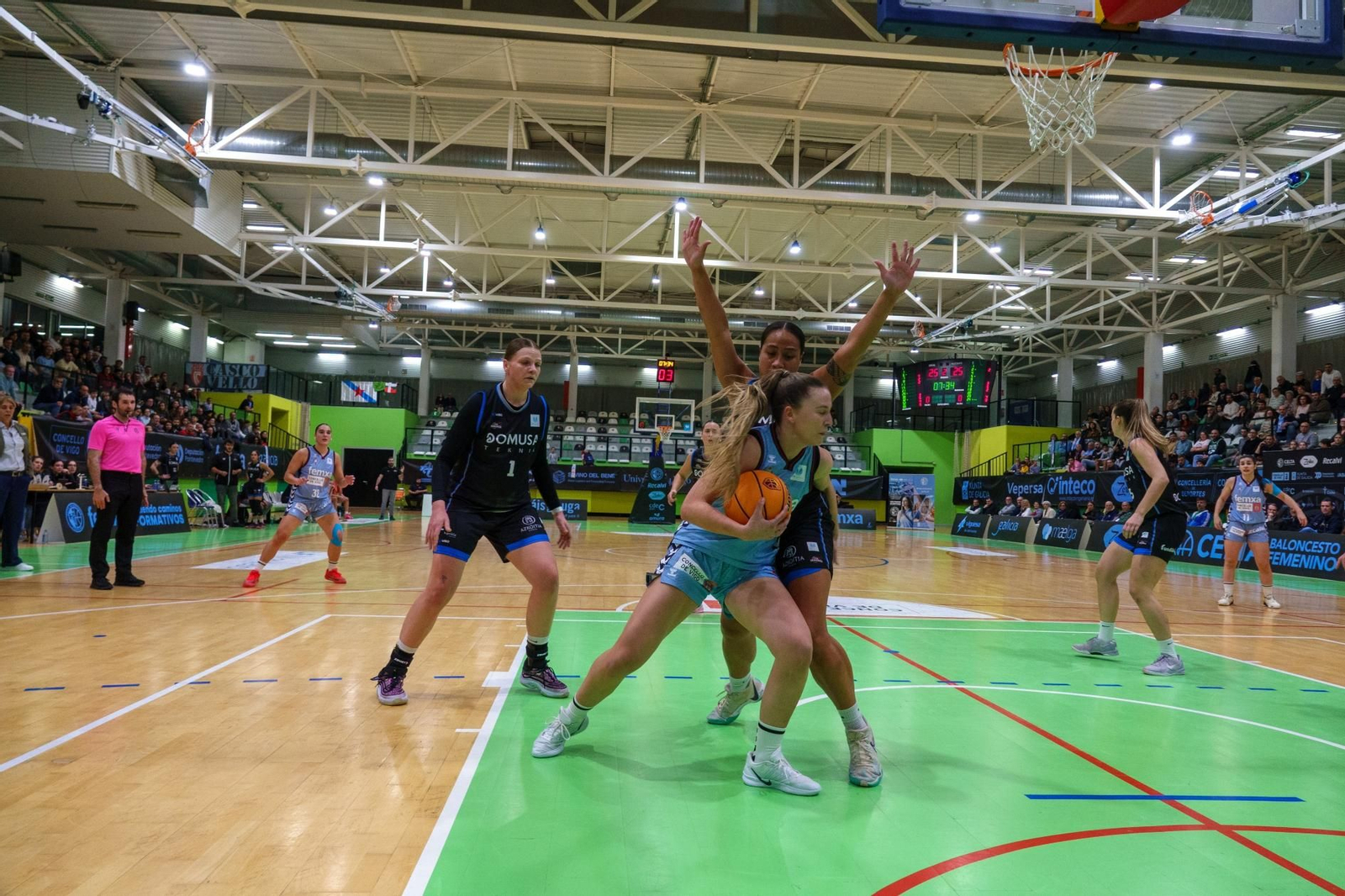 Sara Vidal deberá pasar por el quirófano tras lesionarse ante el Iraurgi.