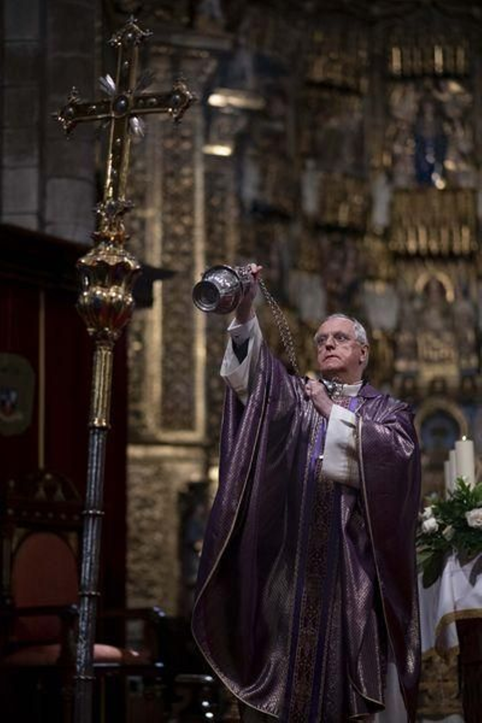 La Catedral de Ourense acoge el funeral en memoria de las víctimas mortales del covid // FOTO: Xesús Fariñas