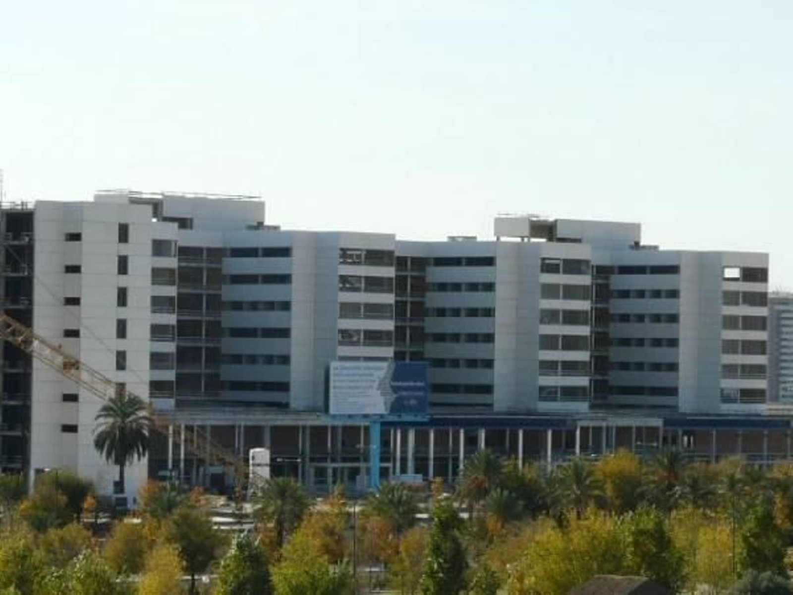 Fachada del nuevo hospital.