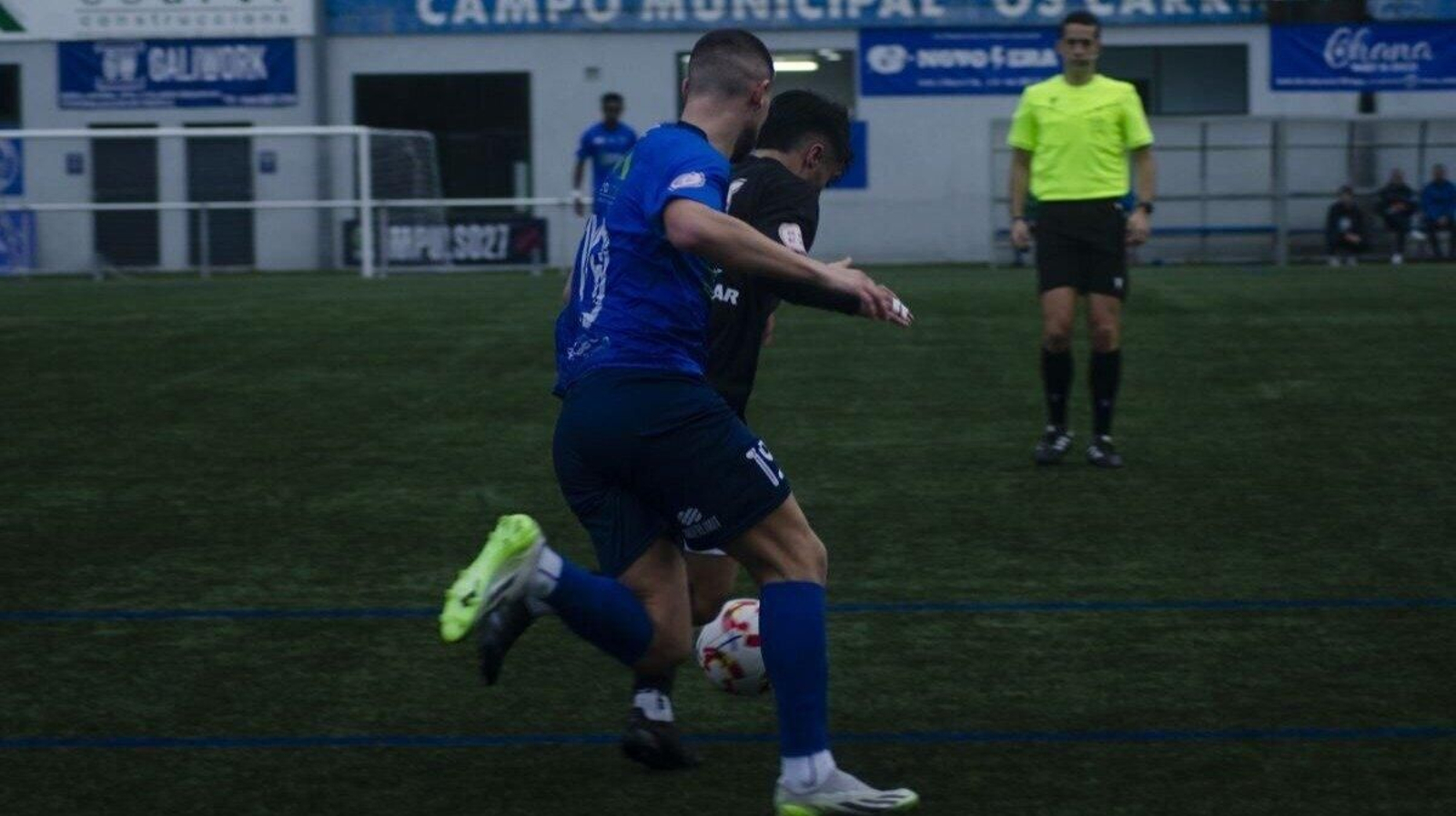 Gabi volvió a ser clave en la victoria del Barbadás con un gol de penalti al estilo Panenka (Foto: Lucía Otero)
