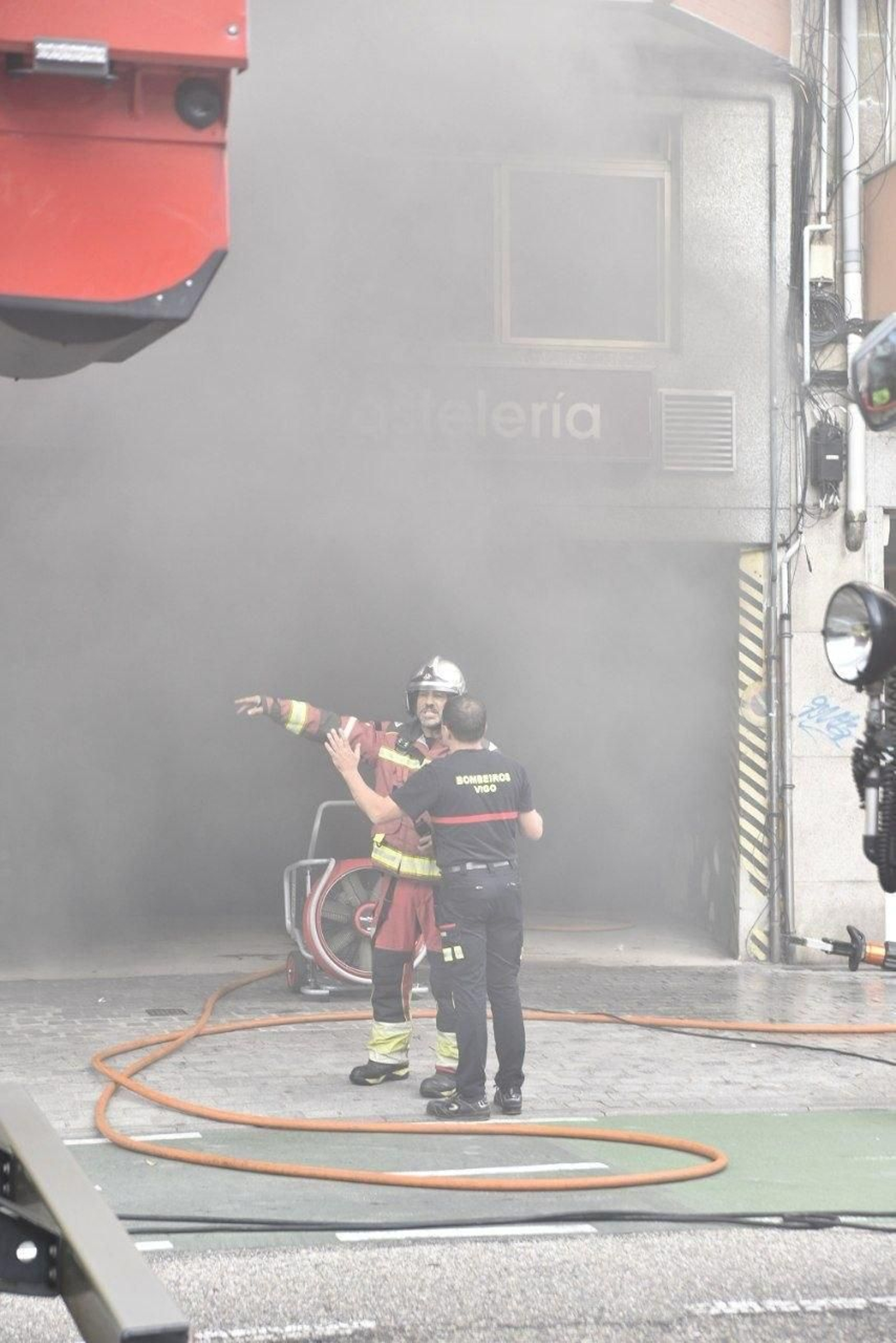 Galería | Las imágenes de la explosión y el incendio en el garaje de Pizarro