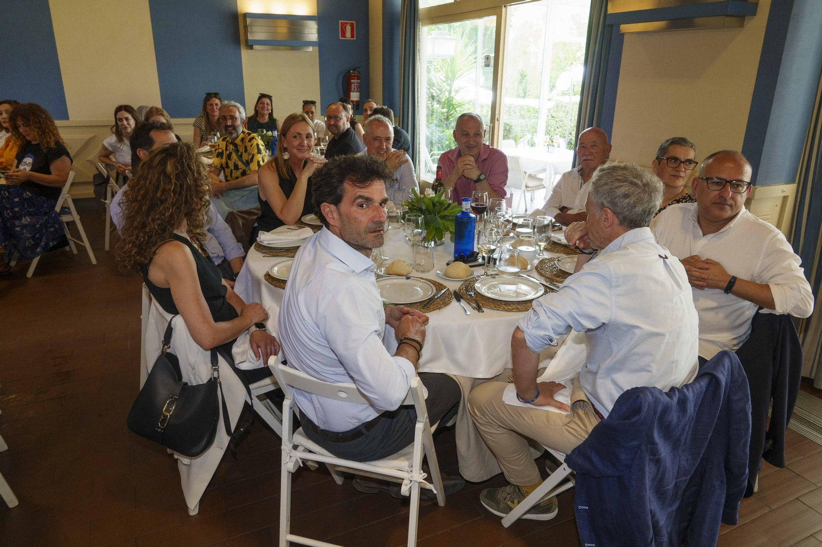 Galería | Emotiva despedida en Vigo al exjuez decano Germán Serrano
